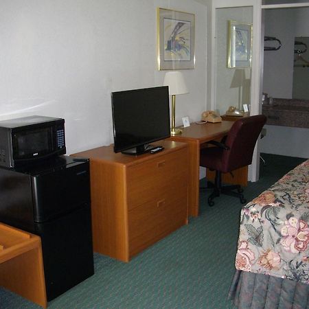 Macomb Inn Δωμάτιο φωτογραφία