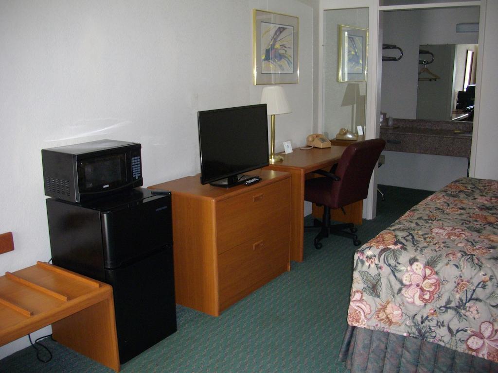 Macomb Inn Δωμάτιο φωτογραφία