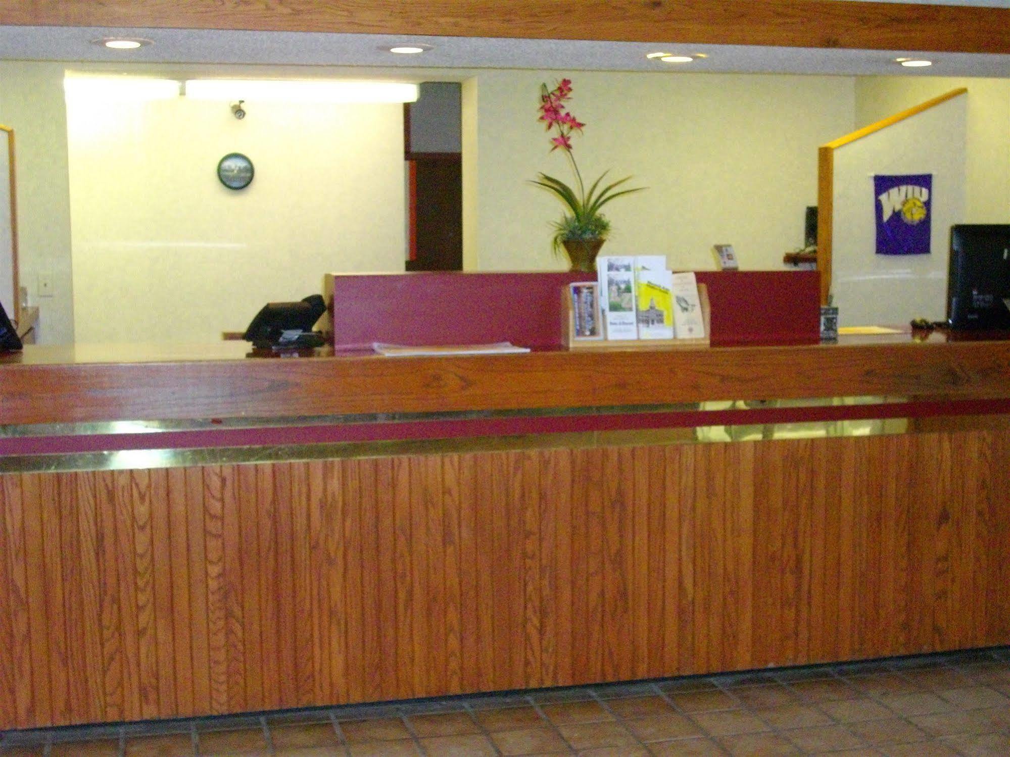 Macomb Inn Εξωτερικό φωτογραφία