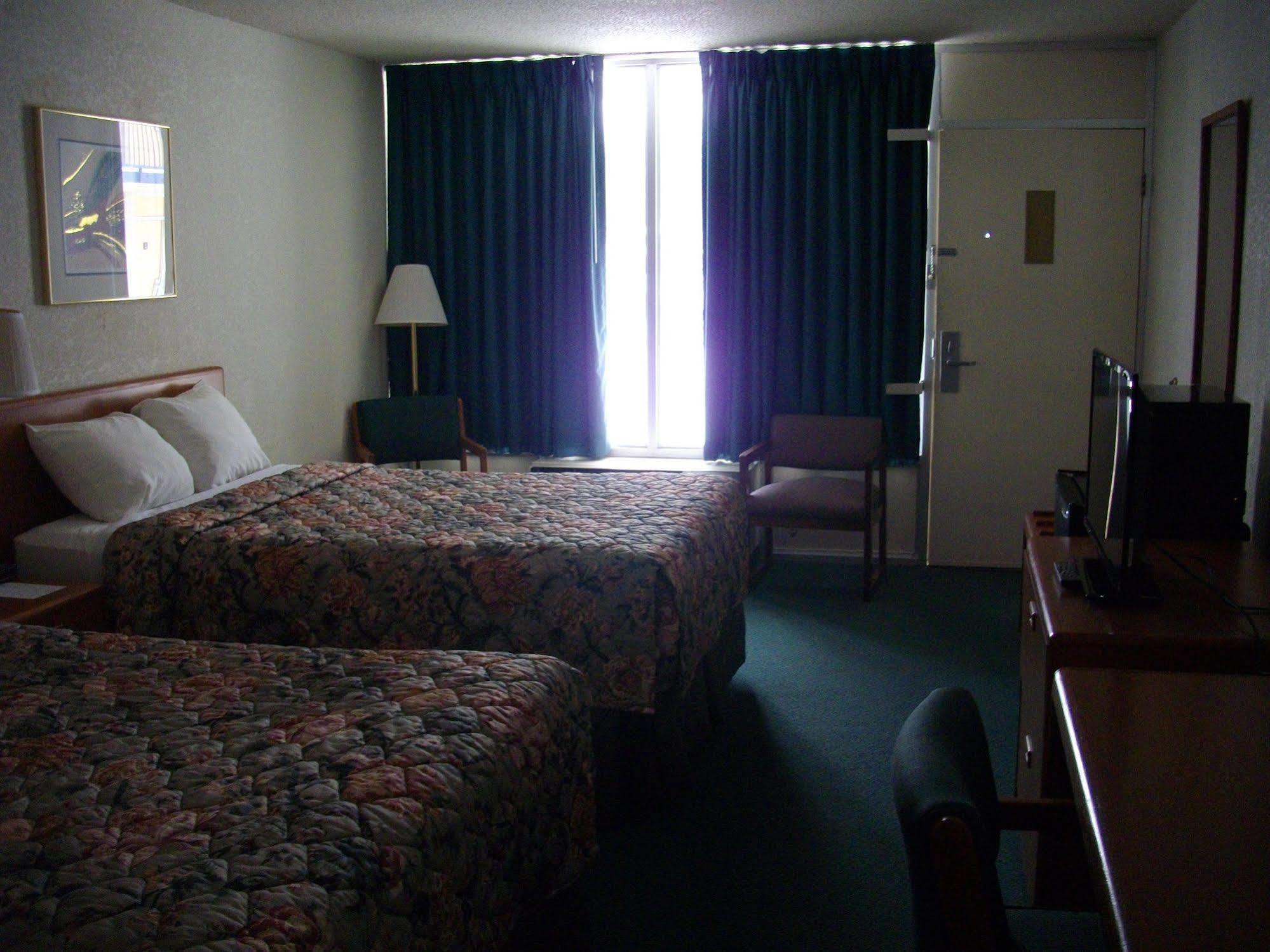 Macomb Inn Εξωτερικό φωτογραφία
